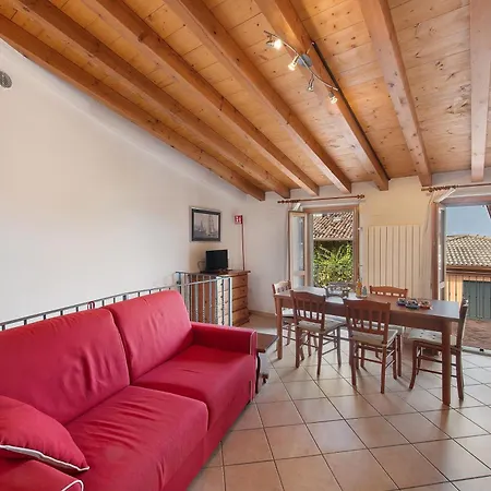 Terrazzo Portese شقة